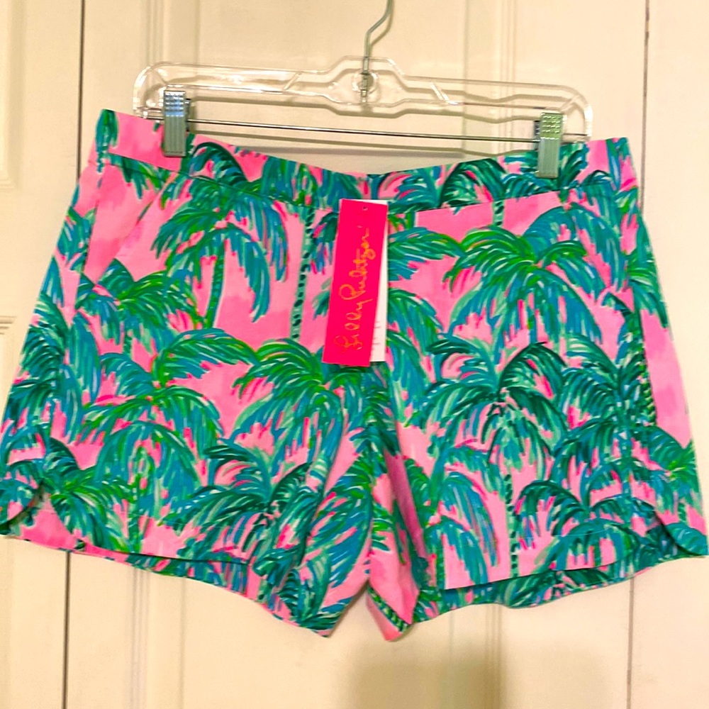 Lilly Pulitzer Ocean View Short NWT size M. Pink Blossom Suite Views print
